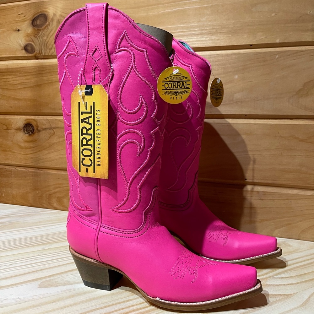NWT Corral Boots WOMEN'S EMBROIDERY FUCHSIA SNIP TOE COWBOY BOOT US SIZE 7